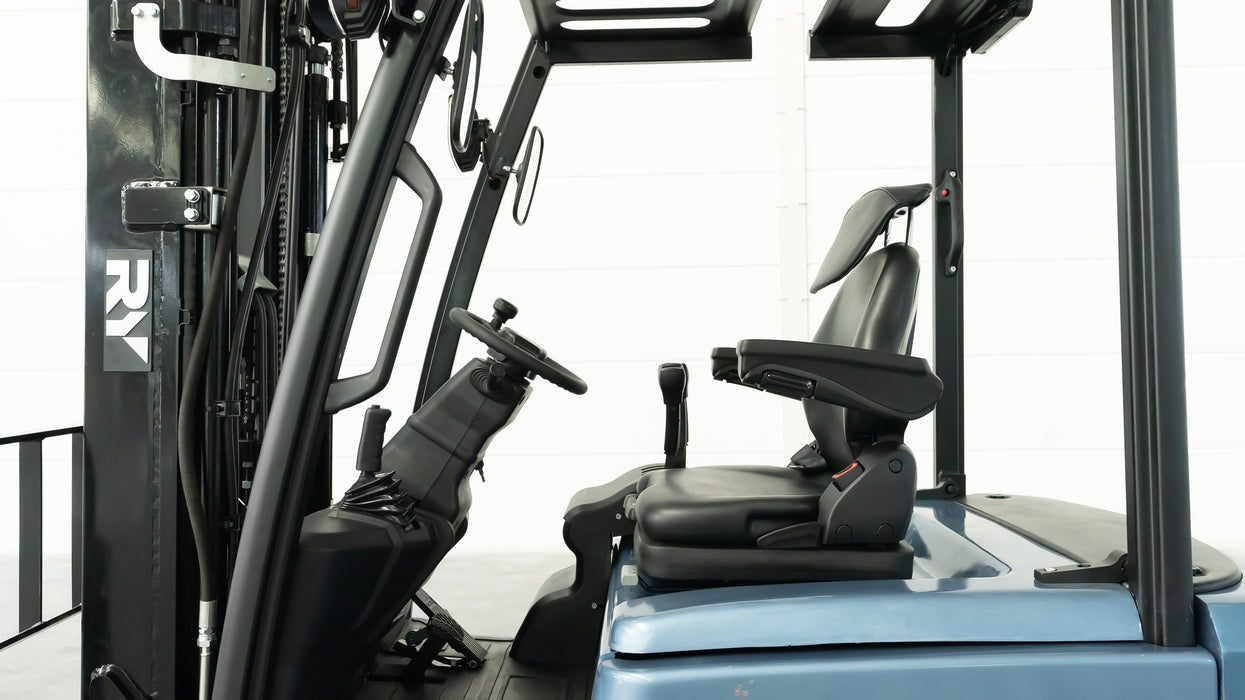 Royal Forklifts R Series 4-wheel Electric Forklift