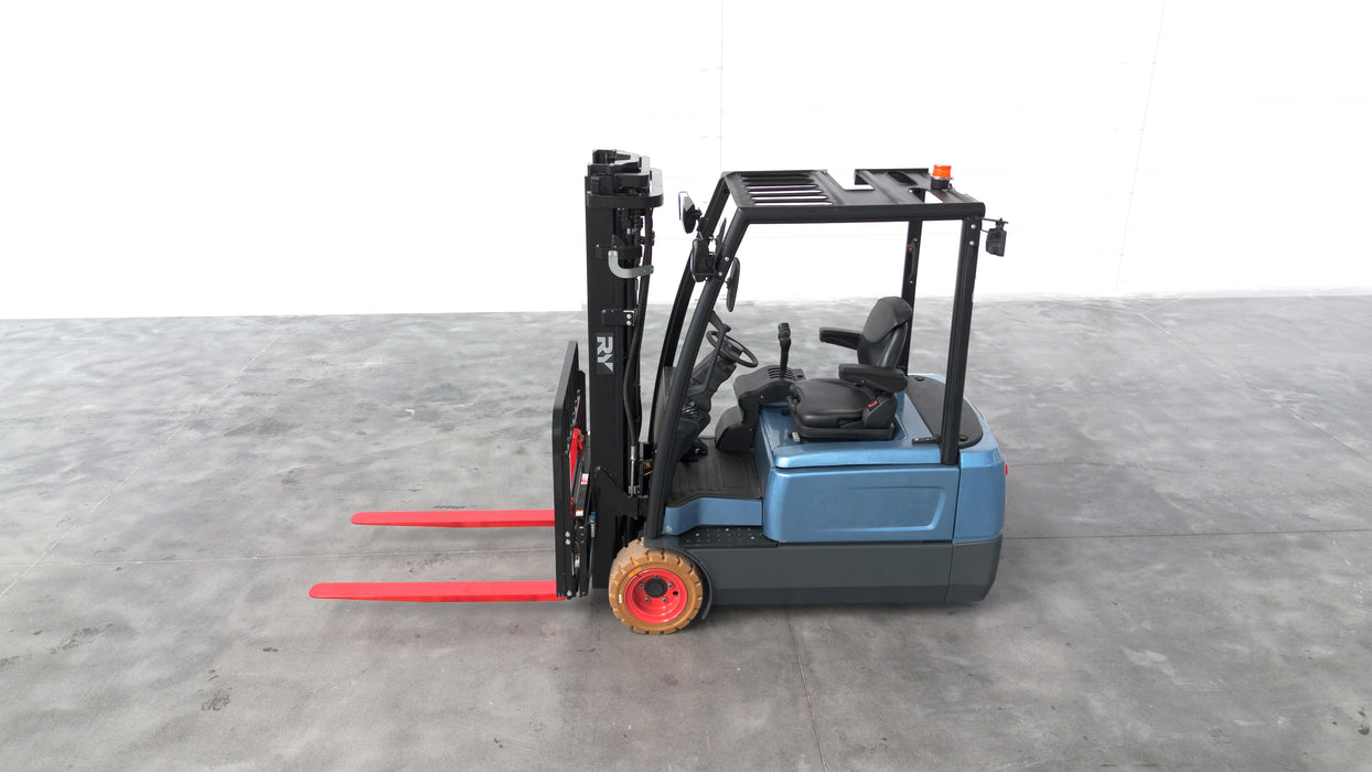 Royal Forklifts R Series 3-wheel Electric Forklift E18e - Lithium