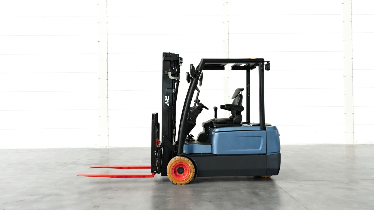 Royal Forklifts R Series 3-wheel Electric Forklift E18e - Lithium